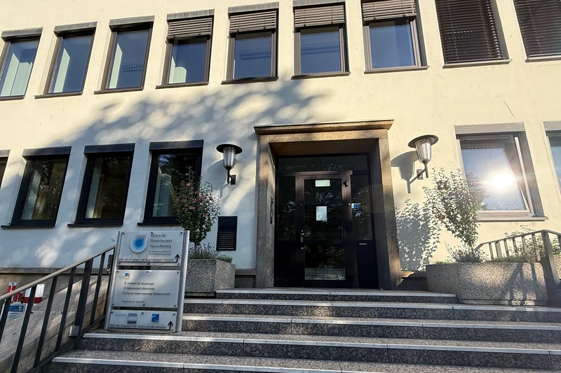 Front Gebäude closeup