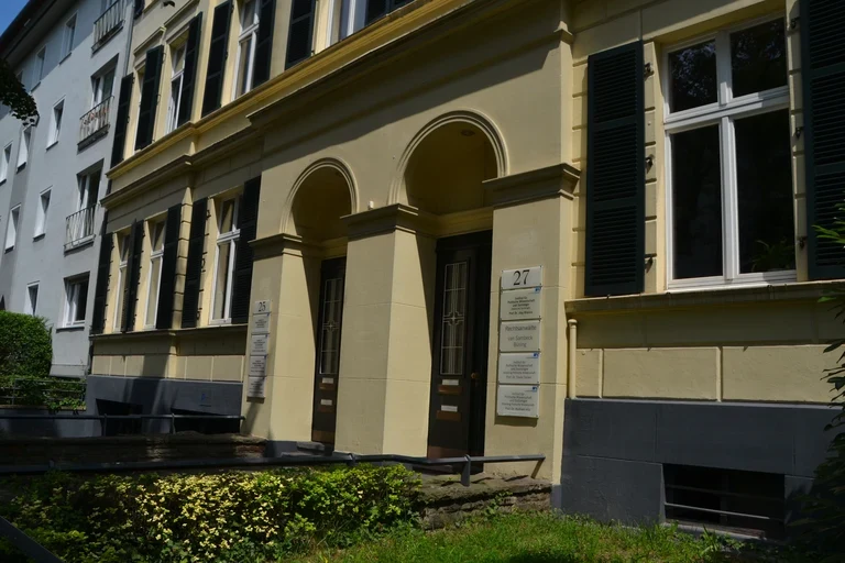 Lennéstraße Tür